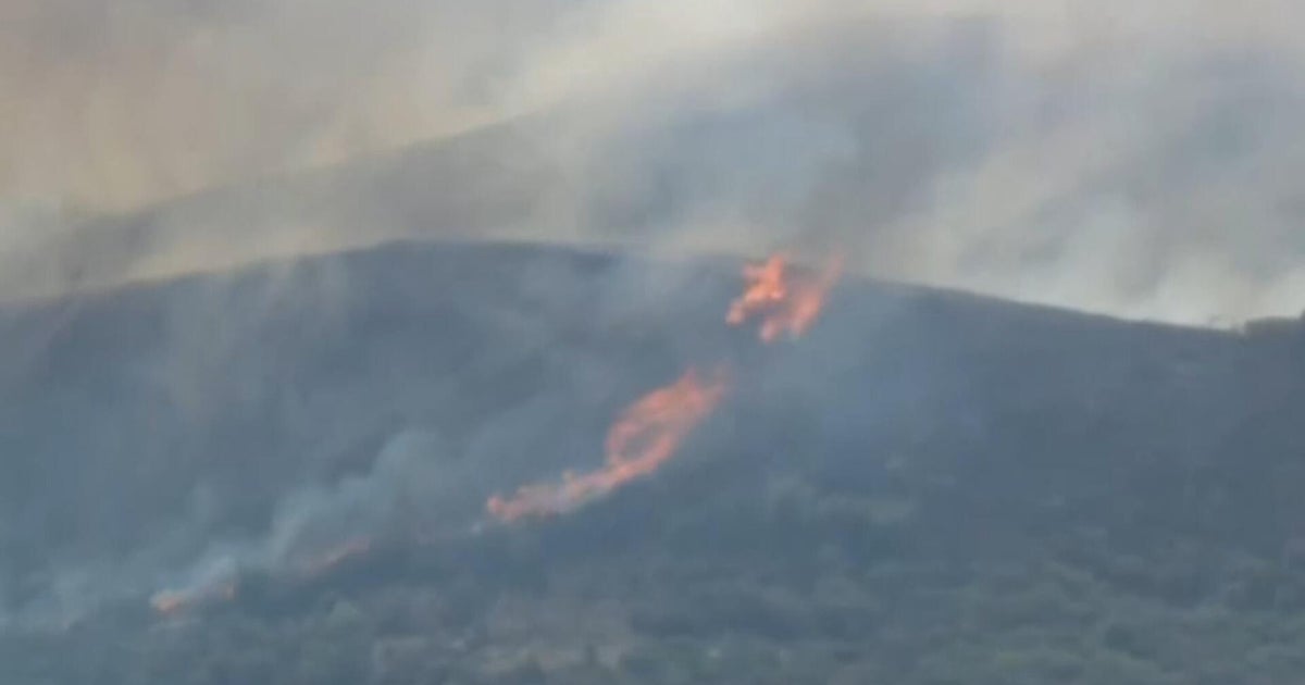 New brush fire breaks out in Southern California