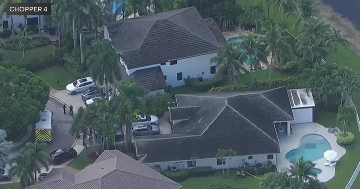 Body found floating in Weston swimming pool, BSO says - CBS Miami