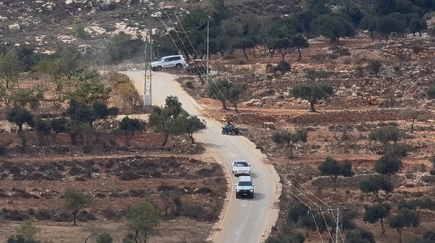 Eyewitness captures apparent West Bank settlers attack on Palestinians and Western diplomats