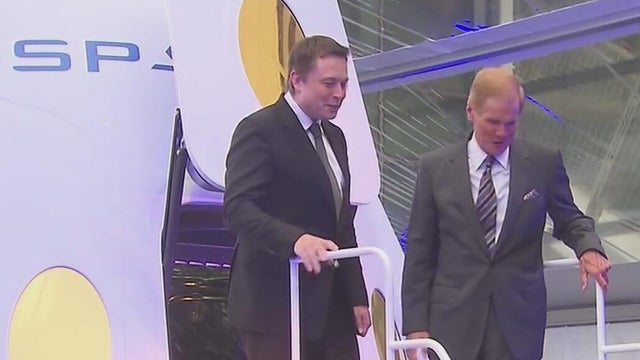 Elon Musk pledges a share of SpaceX company to "every kid in America"