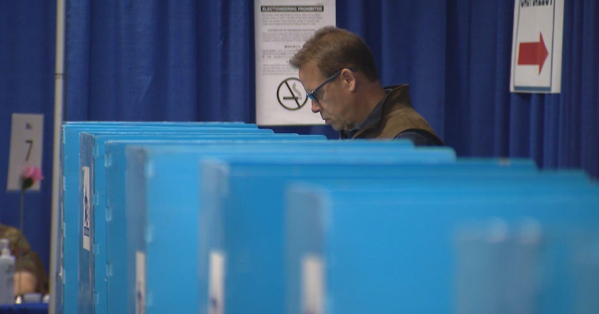 Early voting expands in Chicago, suburban Cook County on Monday morning By Darius Johnson Reporter Darius Johnson joined CBS News Chicago in August 2023. Read Full Bio October 19, 2026 / 5:14 AM CDT / CBS Chicago