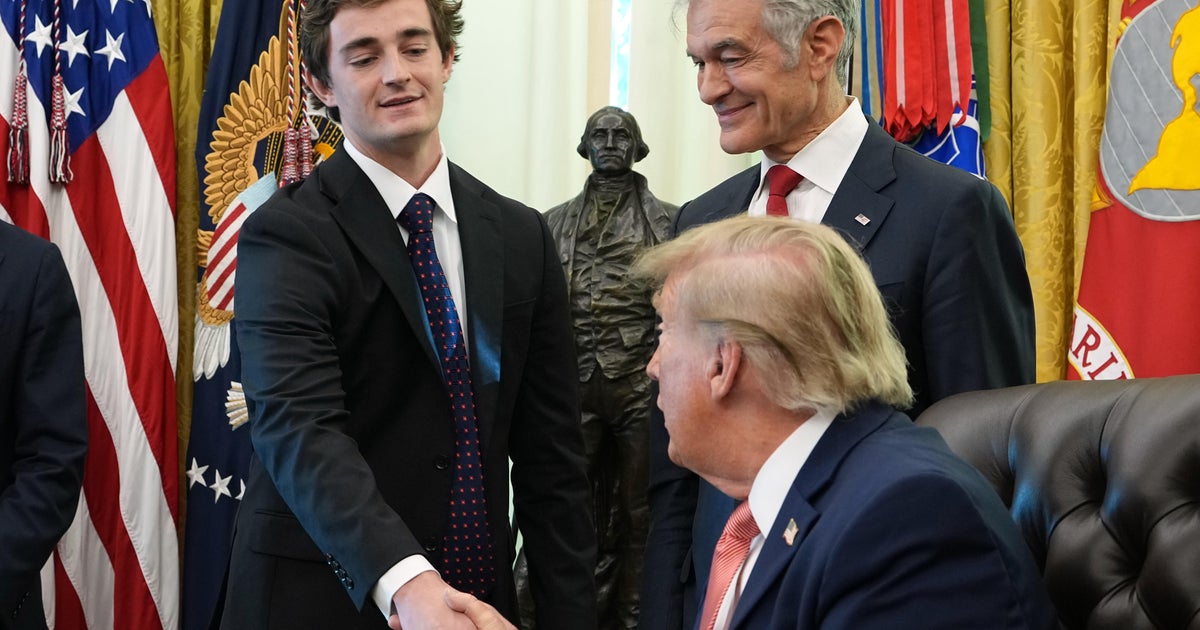 Trump awards $10,000 check to YouTuber Nick Shirley as White House launches $25 million fraud-tip program
