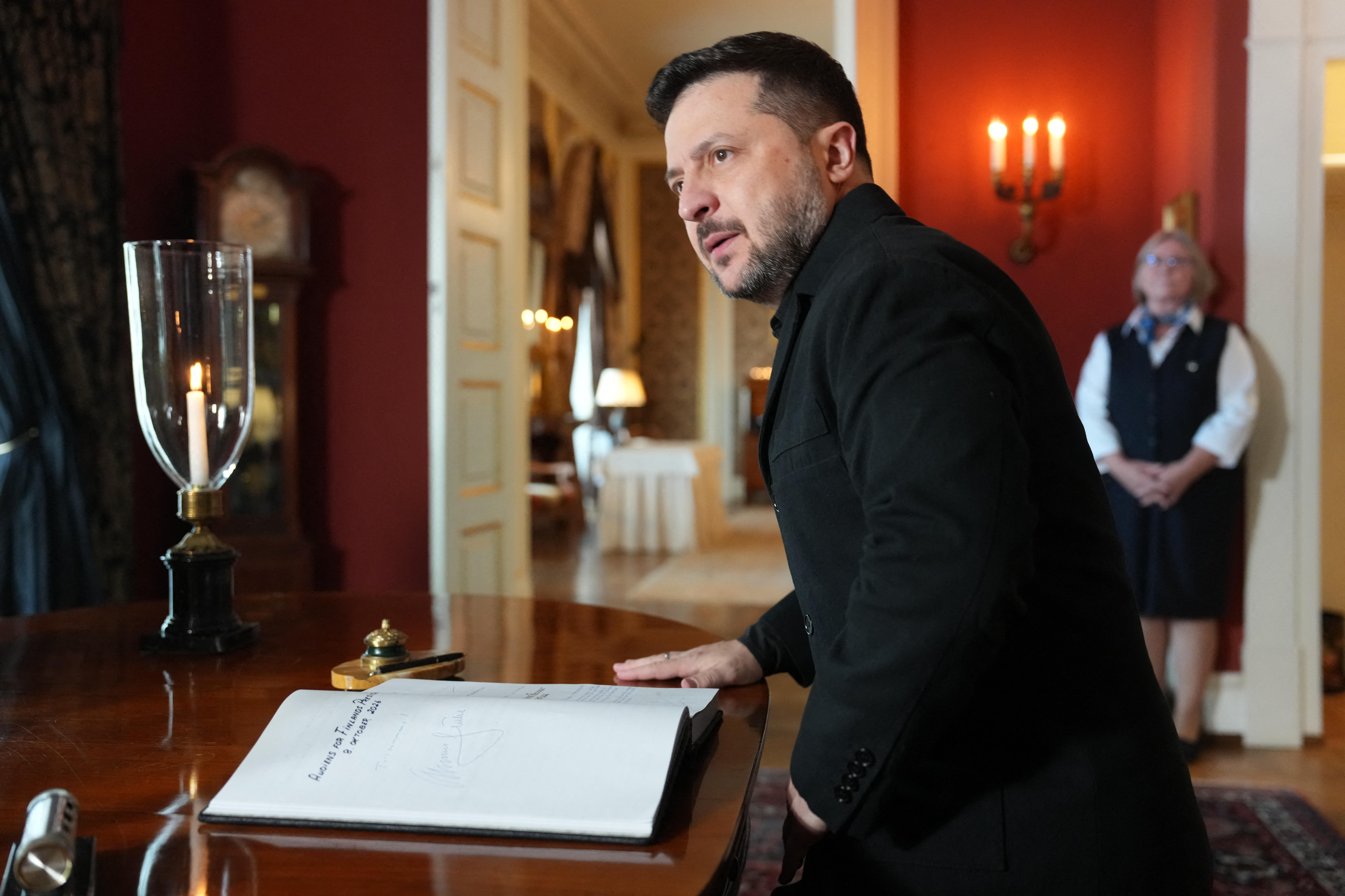 Zelenskyy says if Trump can't stop Putin, help Ukraine do it