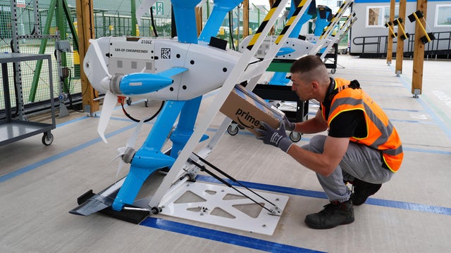 Amazon drone delivery trial 