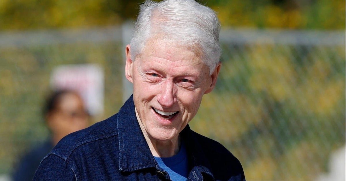 Bill Clinton campaigns in Florida for Democratic gubernatorial candidate David Jolly