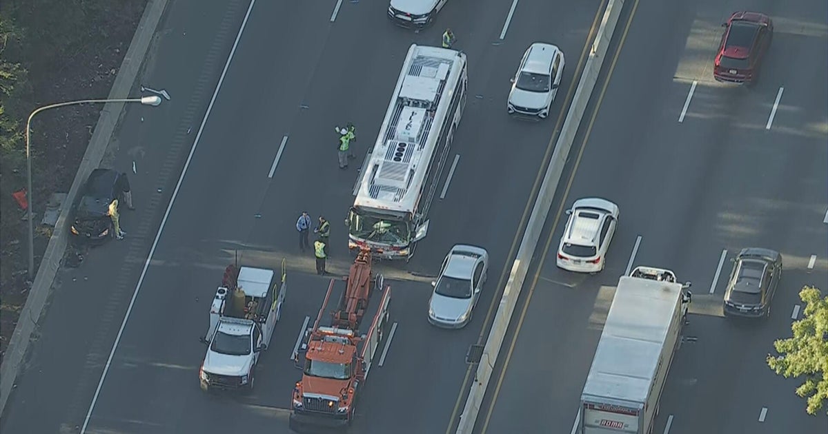 SEPTA bus crash on westbound I-76 injures 5, snarls morning commute in ...
