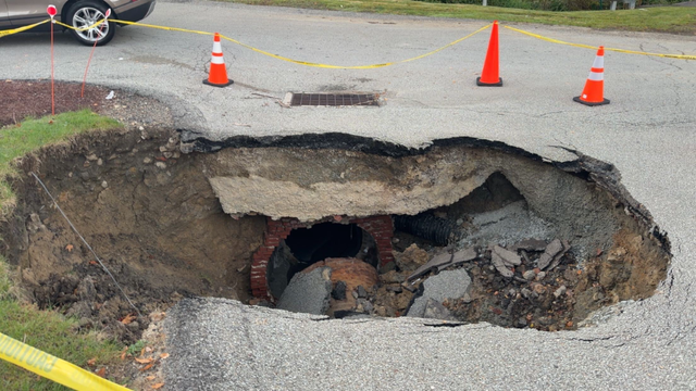 dunkinsinkhole.png 