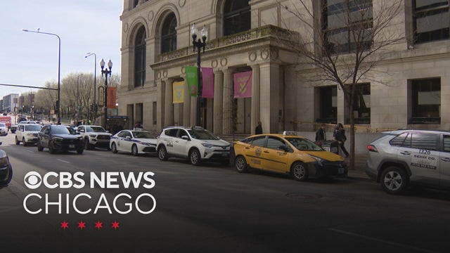 Chicago taxi fuel surcharge in effect as average gas price remains over $5