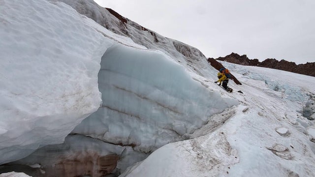 mount-shasta-rescue-102226-01.jpg 