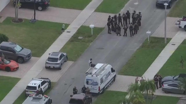Man shot woman and fatally turned the gun on himself at SW Miami-Dade home, deputies say