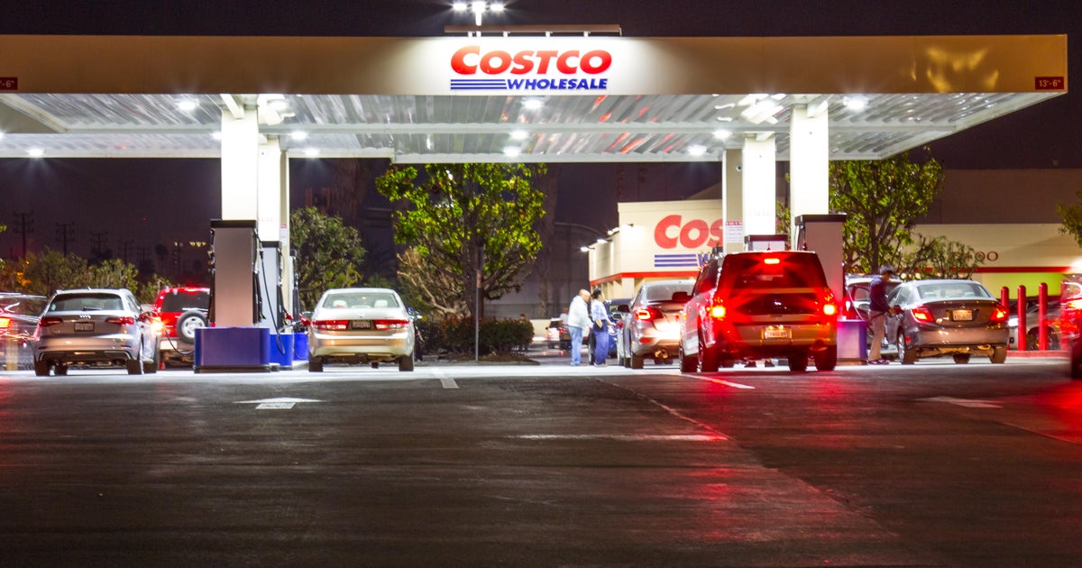 Driver charged with murder after fatal crash at Ventura County Costco gas pumps