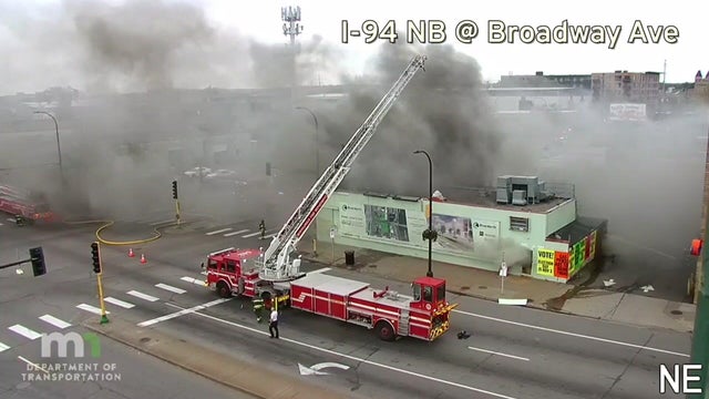 inx-spx-w-broadway-avenue-fire-102326.jpg 