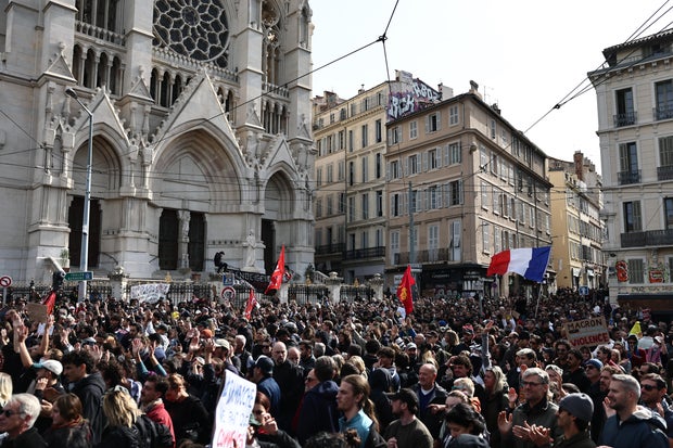 FRANCIA-SOCIAL-DEMO 