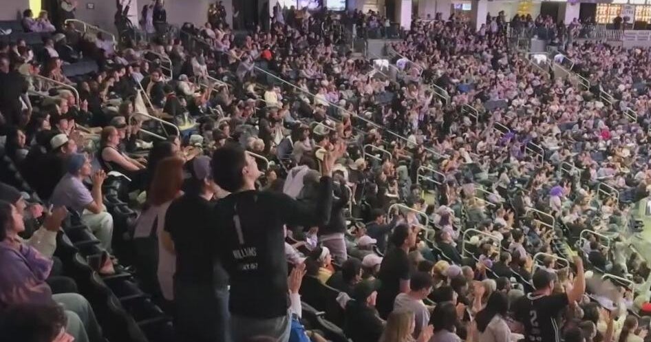 Valkyries fans head to Ballhalla for Game 4 watch party - CBS San Francisco
