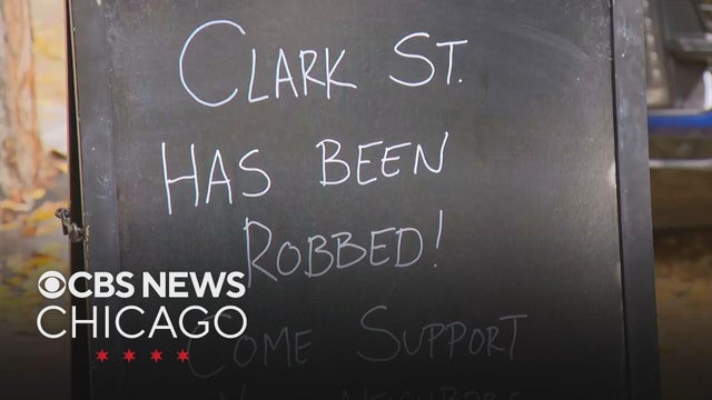 Thieves target more than a dozen Clark Street businesses in Lincoln Park break-ins