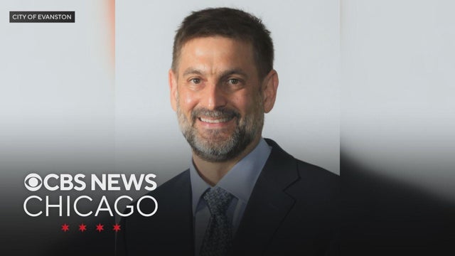 Acting Evanston Mayor Jonathan Nieuwsma sworn in