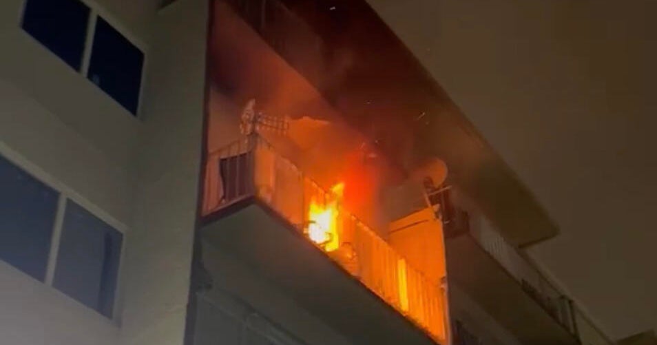 Miami apartment fire displaces 15 residents, two transported with smoke inhalation, officials say
