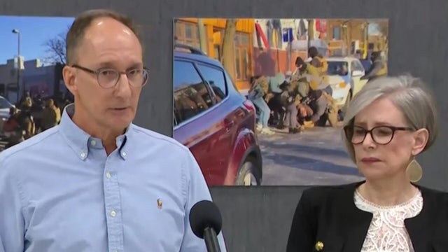 Alex Pretti's parents speak on fatal shooting