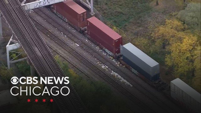 Thieves loot BNSF freight train in Chicago's Pilsen neighborhood
