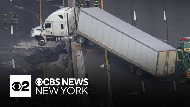 Tractor-trailer stuck on I-280 highway median in Newark