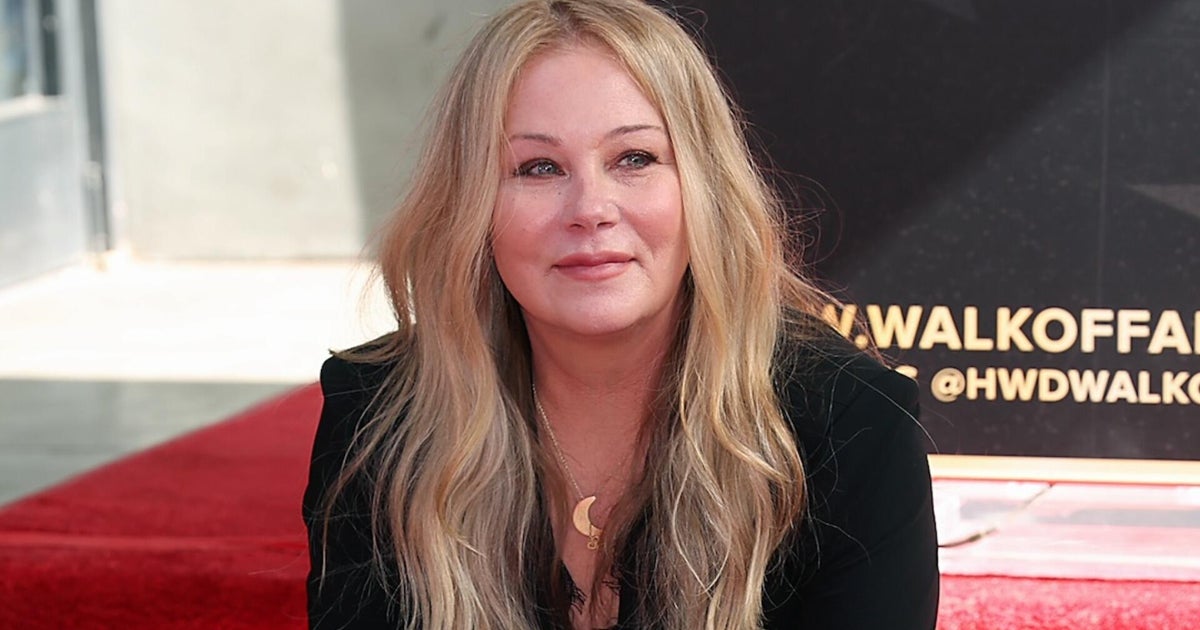 Christina Applegate tells MS community: “I’m still your warrior”