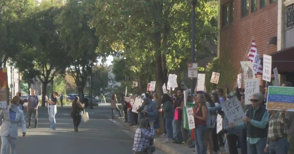 ICE out protest held in Woodland