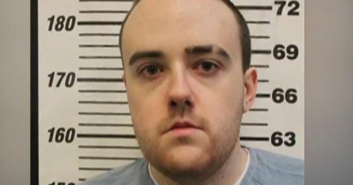 Latest on manhunt for escaped Tennessee convicted murderer