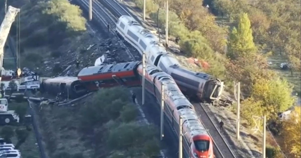 Deadly Spain high-speed train crash occurred after "inexplicable" controller decision, official says
