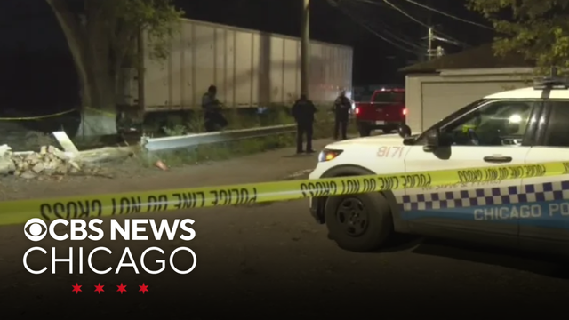 Man found dead inside burning car on Chicago's South Side