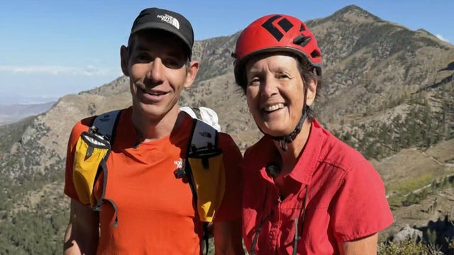Free soloist Alex Honnold climbs with his mom