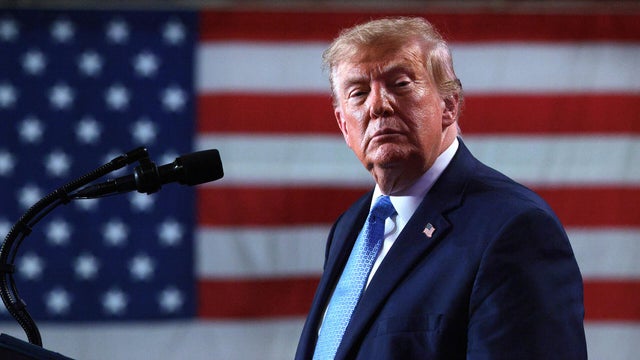 Trump continues weekslong campaign blitz