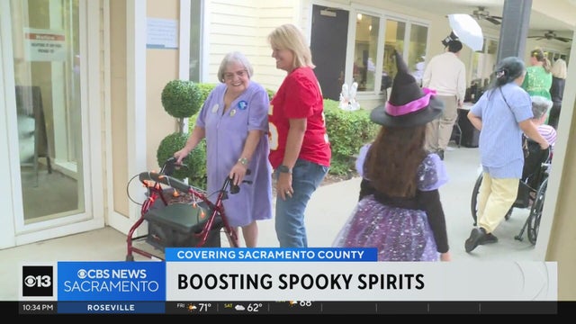 Folsom seniors spirits boosted by trick or treating event
