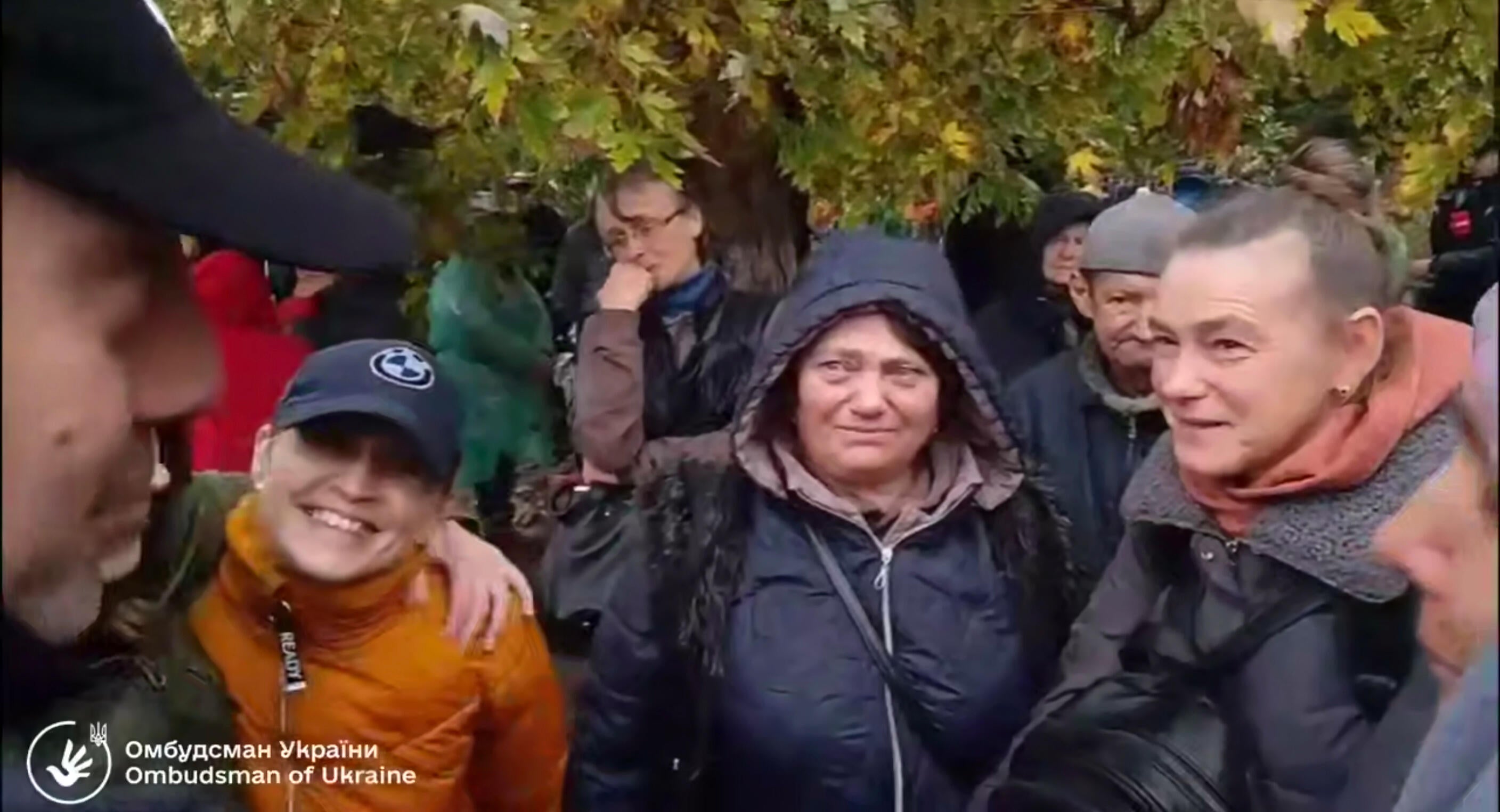 Ukrainians trapped in Russia-held city evacuate during local ceasefire